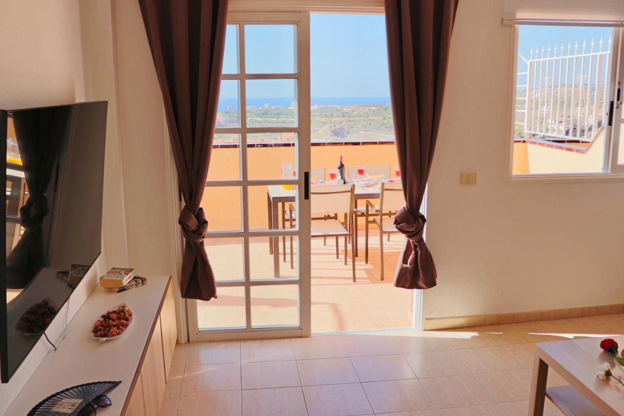 Sunset In The Heights Ocean View - Heated Pool Apartamento Los Cristianos  Exterior foto