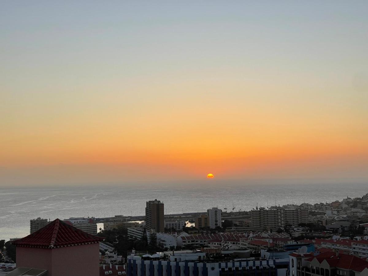 Sunset In The Heights Ocean View - Heated Pool Apartamento Los Cristianos  Exterior foto